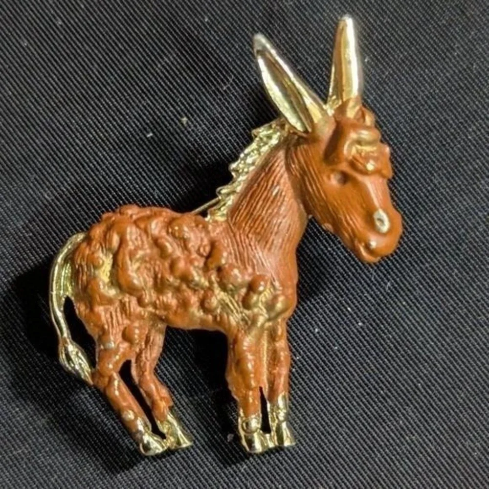 Vintage Donkey Brooch Gold Tone‎ Brown Enamel Animal Pin Mule Mascot Accessory
